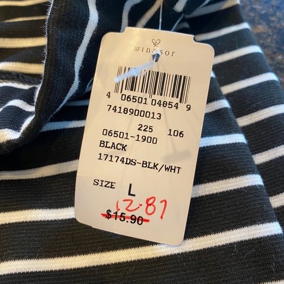 3/$20 Windsor asymmetrical skirt - Picture 3 of 6